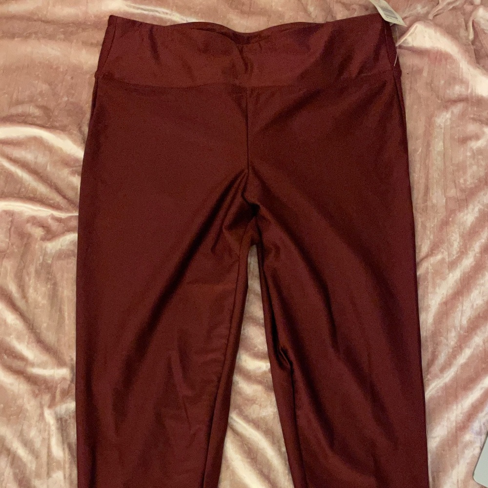 Size 1 Torrid Ruched Maroon Legging